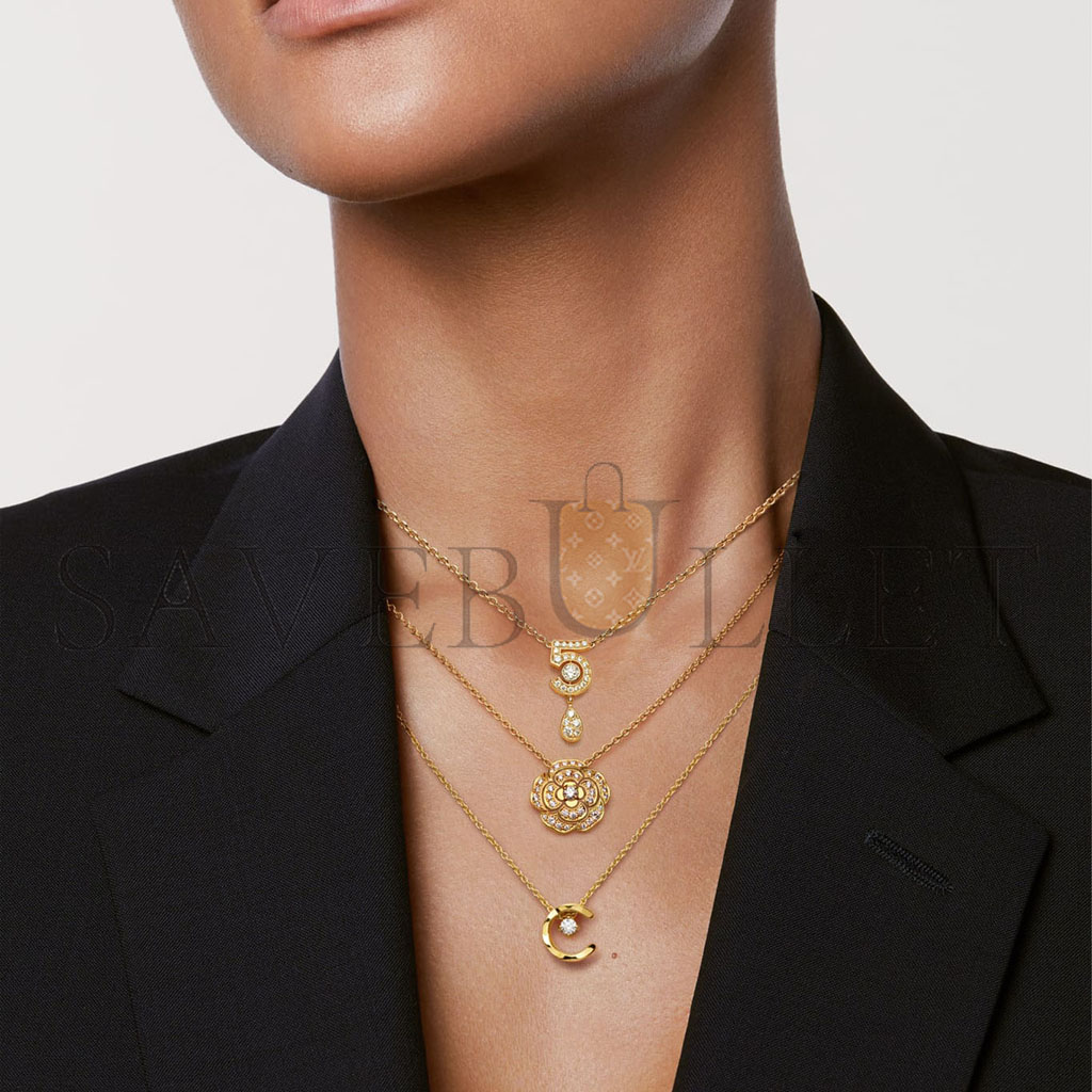 Ch*el coco necklace j12103